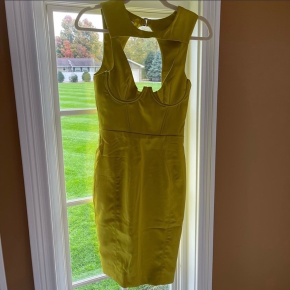 House of CB ‘Katya’ dress - Picture 5 of 5